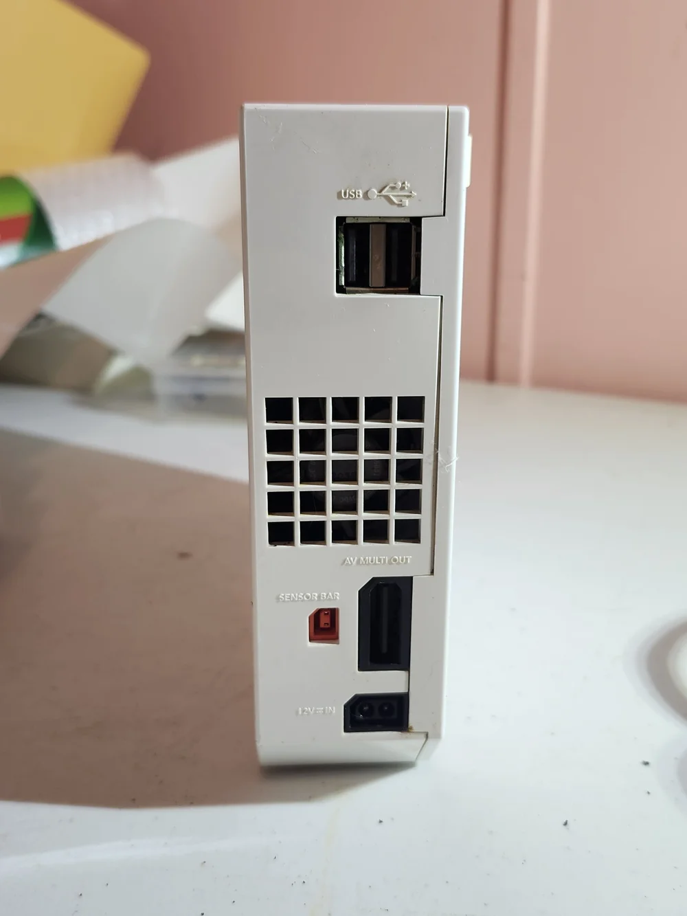 Nintendo Wii Console in White with Gray AV Cables